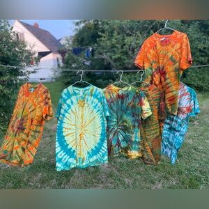 Prims ards, I am an artist who does tshirt using colours to express feelings